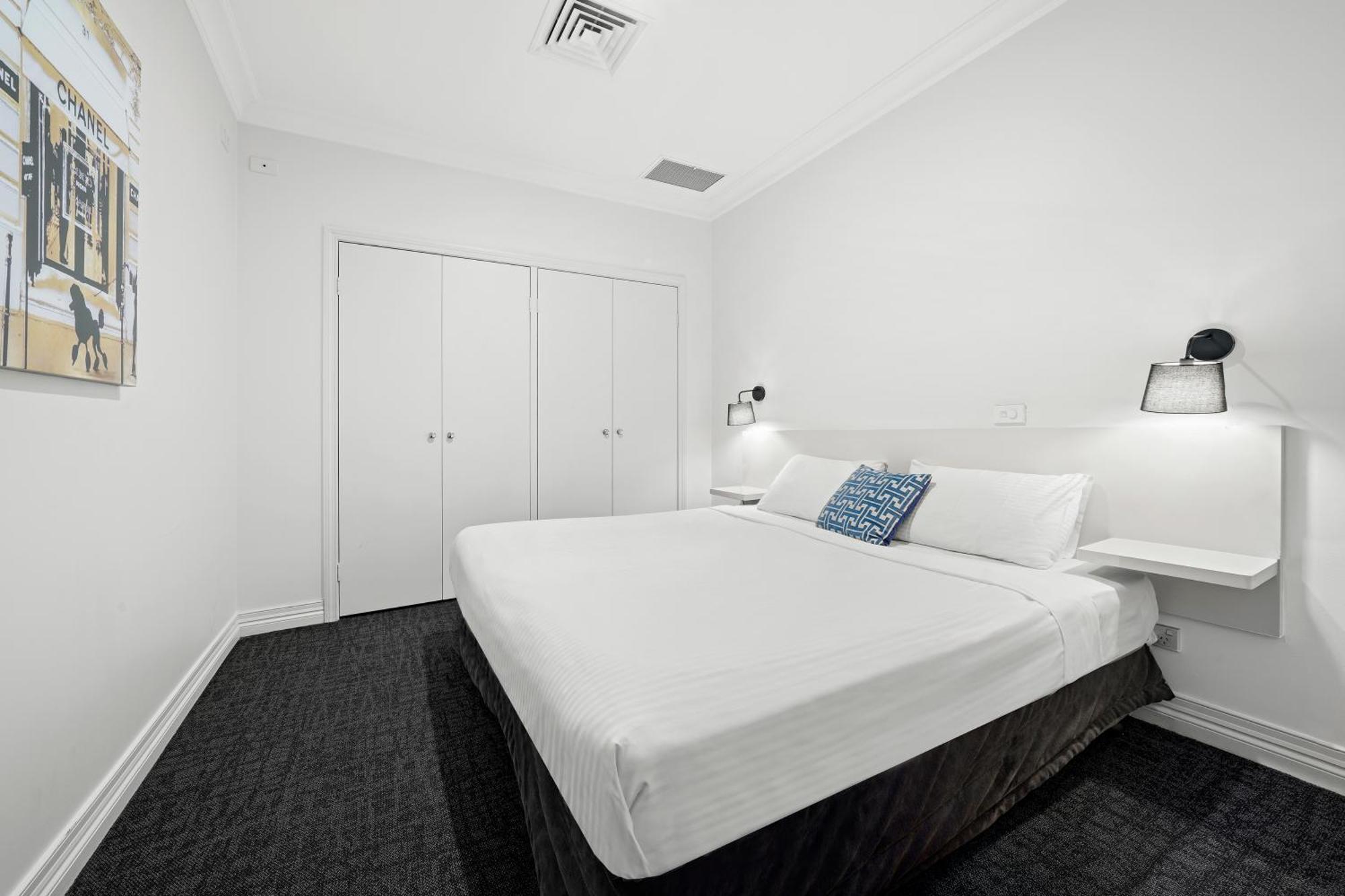 เควส ออน ลอนสเดล เมลเบิร์น อพาร์ตเพ้นต์ Hotel ภายนอก รูปภาพ