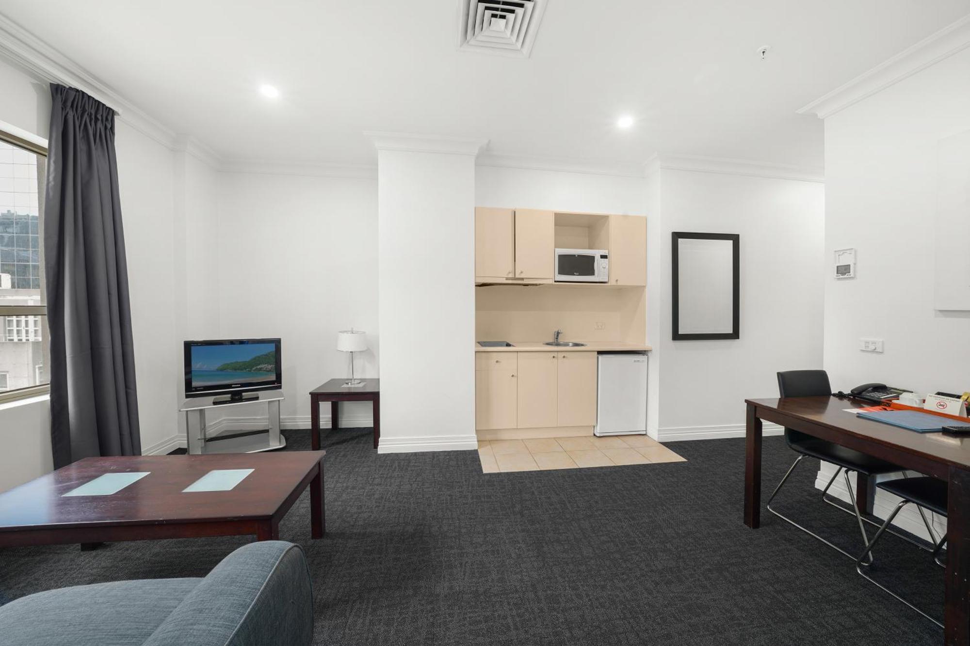 เควส ออน ลอนสเดล เมลเบิร์น อพาร์ตเพ้นต์ Hotel ภายนอก รูปภาพ