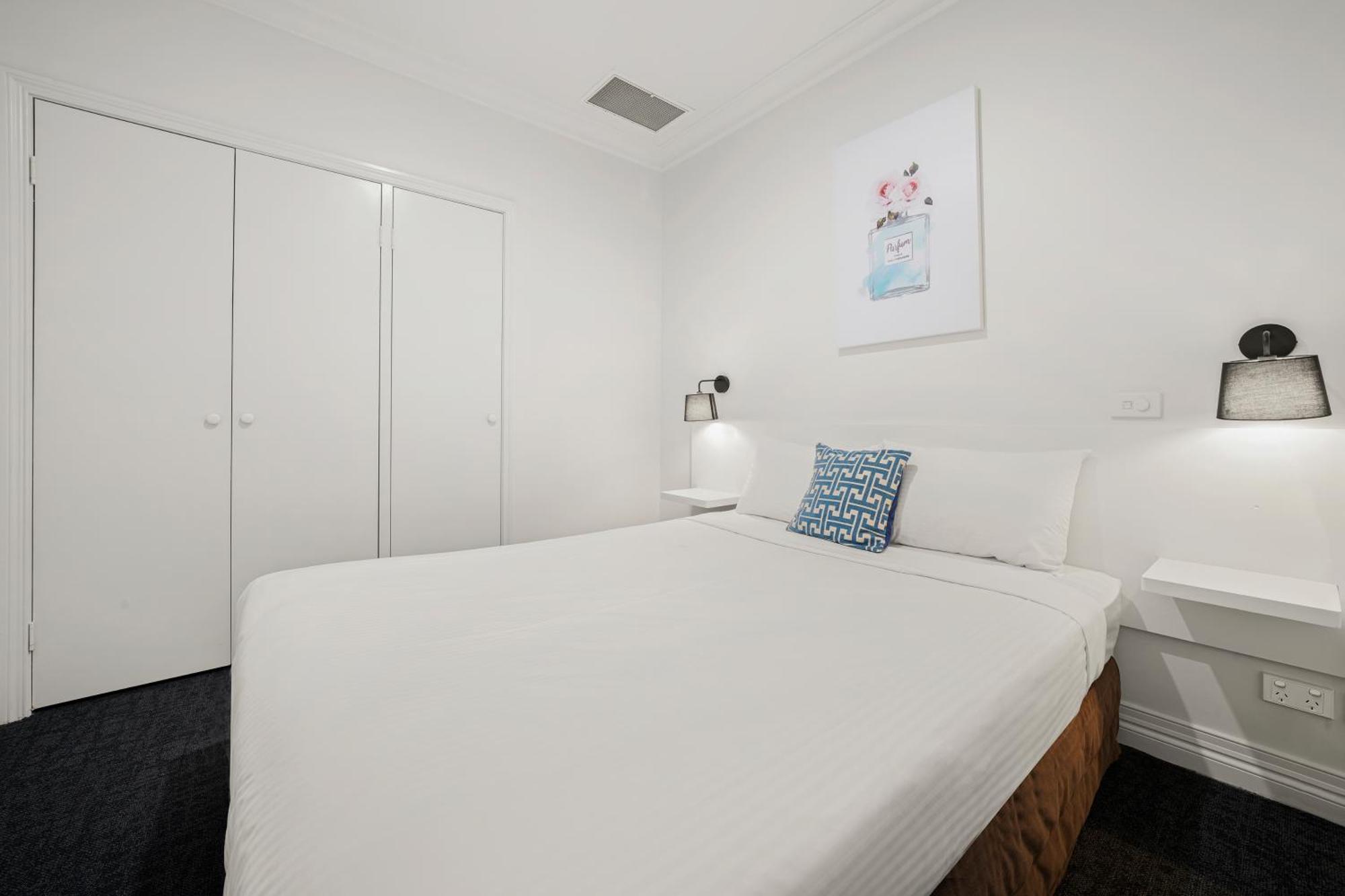 เควส ออน ลอนสเดล เมลเบิร์น อพาร์ตเพ้นต์ Hotel ภายนอก รูปภาพ